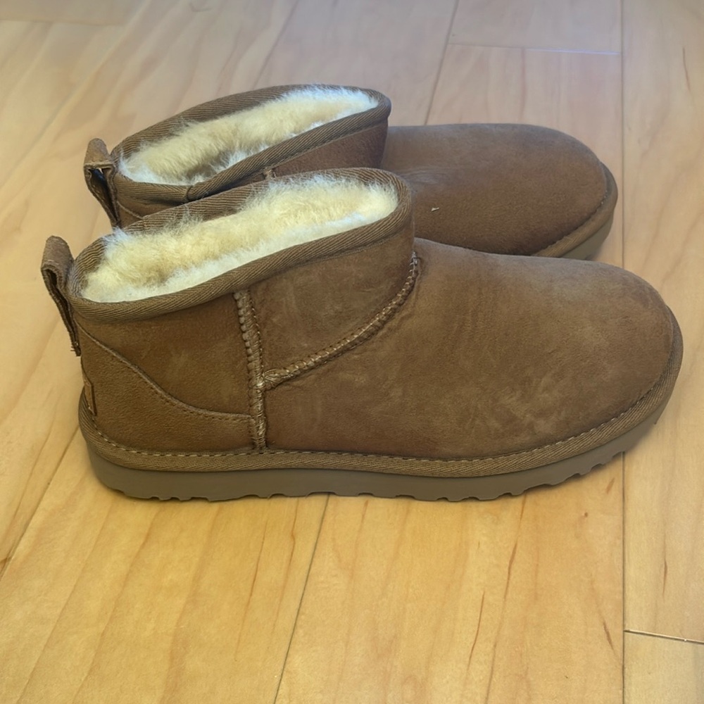 Ultra mini size 7 ugg